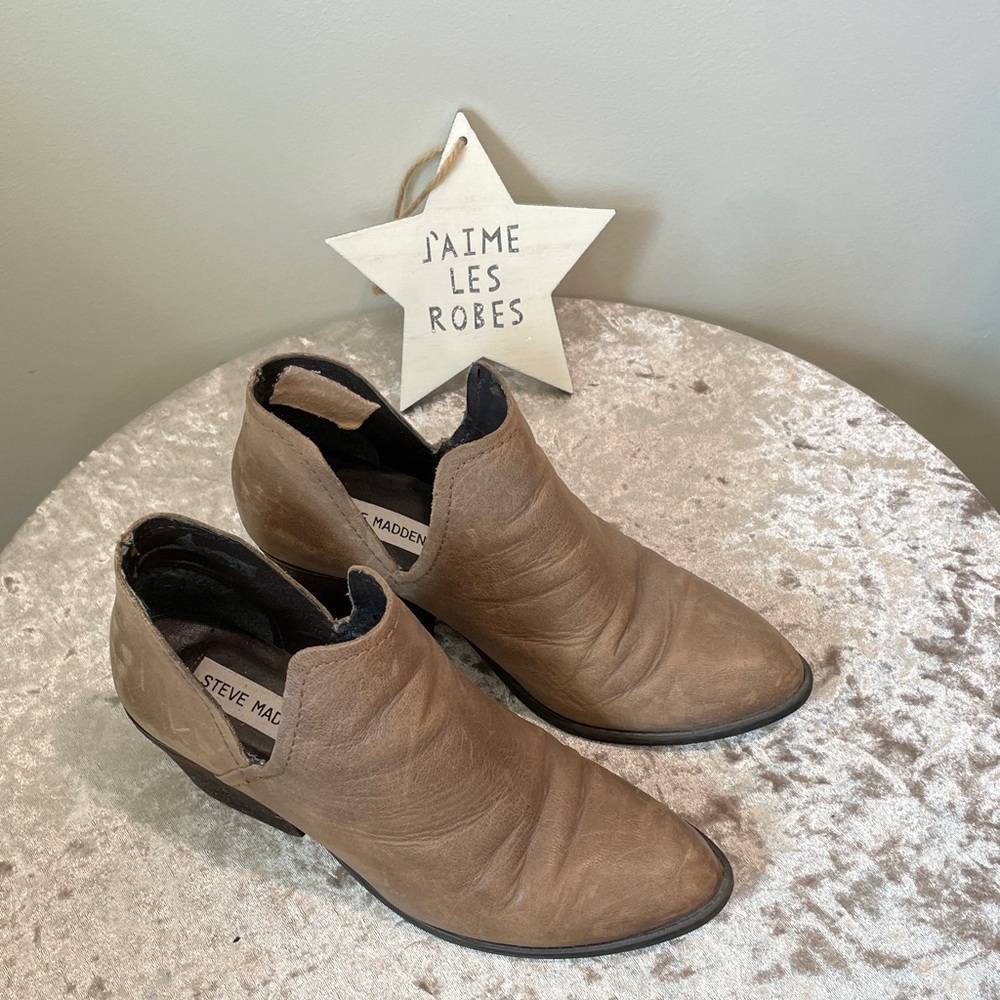STEVE MADDEN Adelphie Women's Taupe Ankle Booties, 7.5M